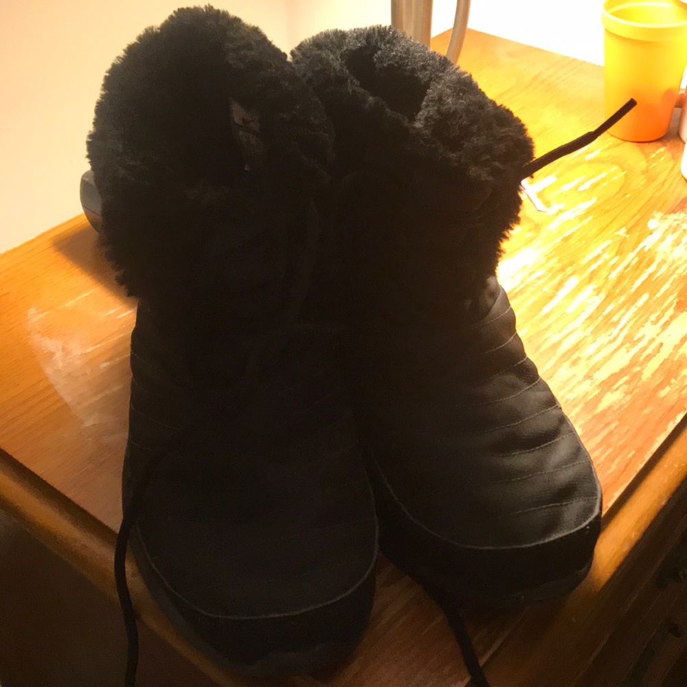 Sneakers/boots
